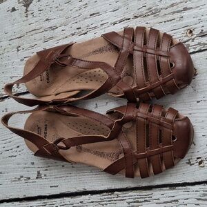 Earth Origins Brown Leather Women's Sandals